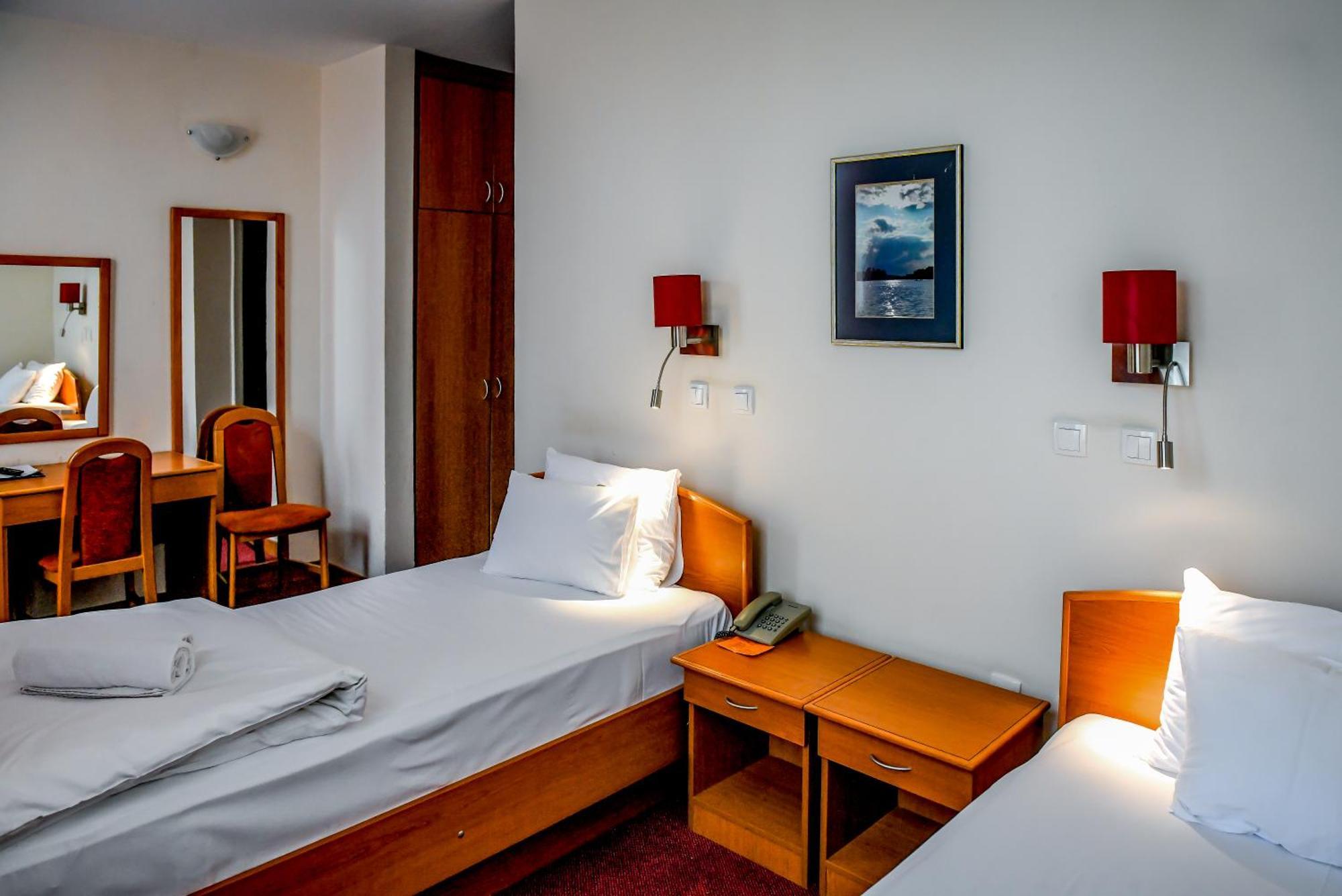Hotel Fontana Bačka Palanka Eksteriør bilde